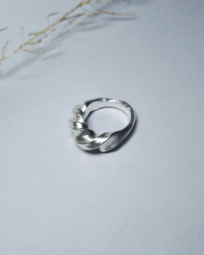 HESTER Silver Ring